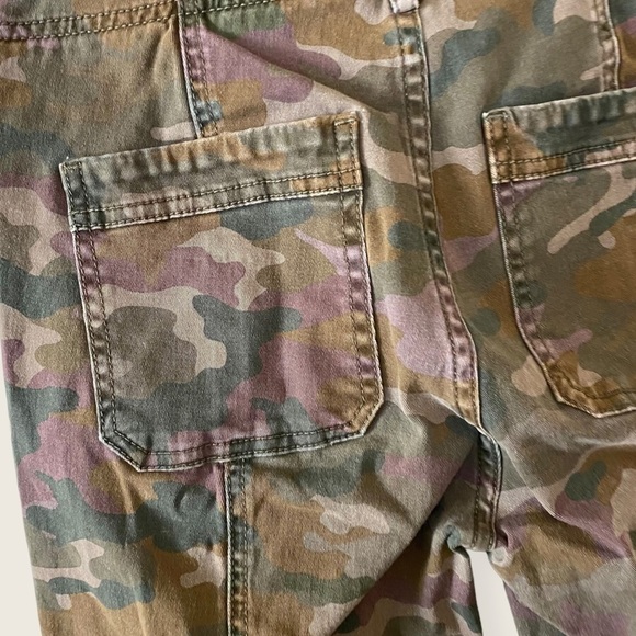 Anthropologie Camouflage High Rise Button Front Skinny Jeans Pants Size 26 - Picture 4 of 7